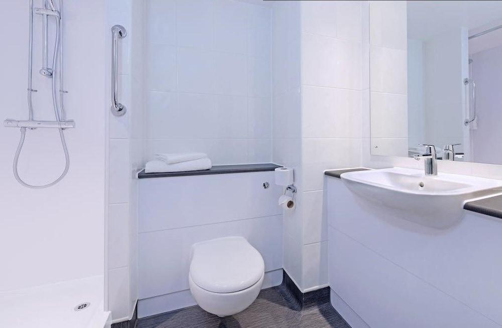 Travelodge London Central Waterloo מראה חיצוני תמונה