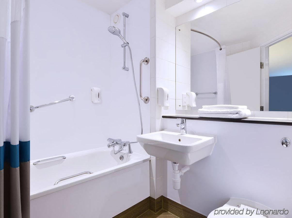 Travelodge London Central Waterloo מראה חיצוני תמונה